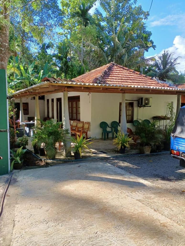 50* Stay Dikwella Exterior foto